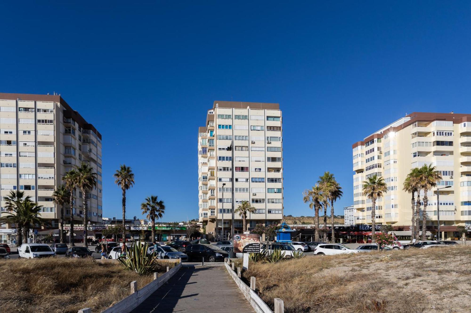 Wonderful Studio Apartment In Front Of The Beach Costa da Caparica Esterno foto