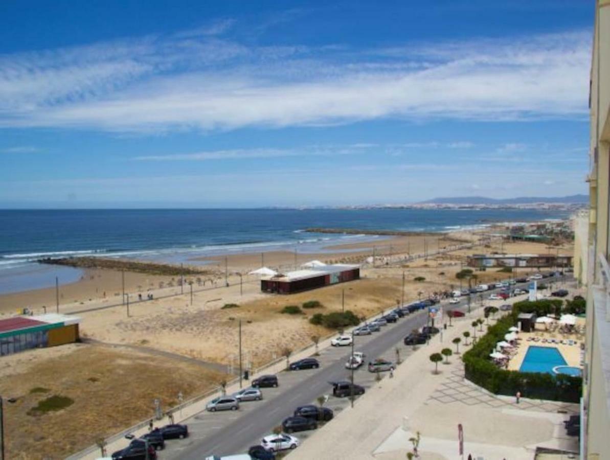 Wonderful Studio Apartment In Front Of The Beach Costa da Caparica Esterno foto