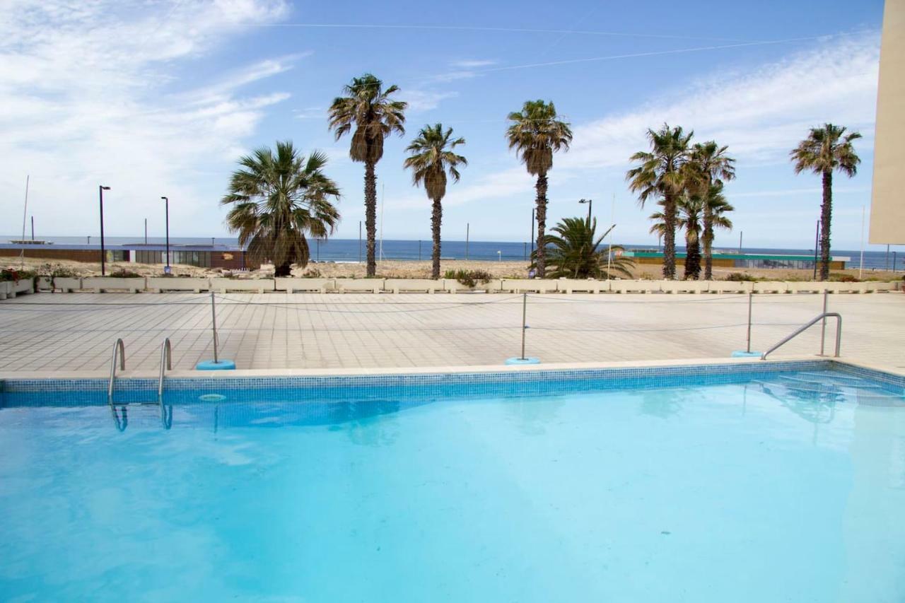 Wonderful Studio Apartment In Front Of The Beach Costa da Caparica Esterno foto