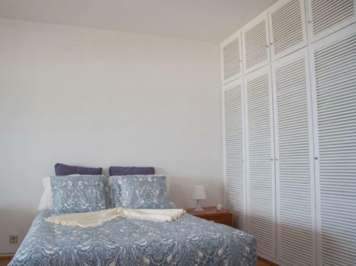 Wonderful Studio Apartment In Front Of The Beach Costa da Caparica Esterno foto